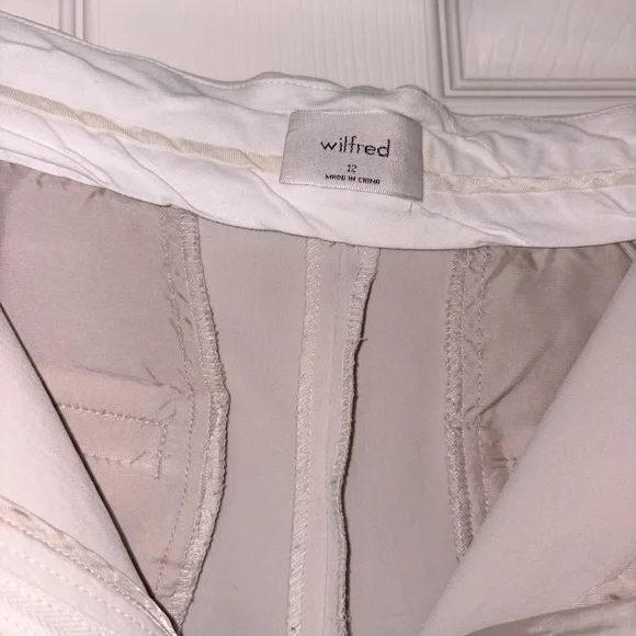 Aritzia Effortless Wilfred Cropped Crepette pant - Picture 5 of 5